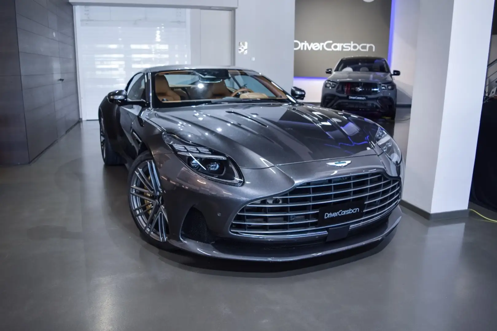 Aston Martin DB12 4.0 V8 Plateado - 1