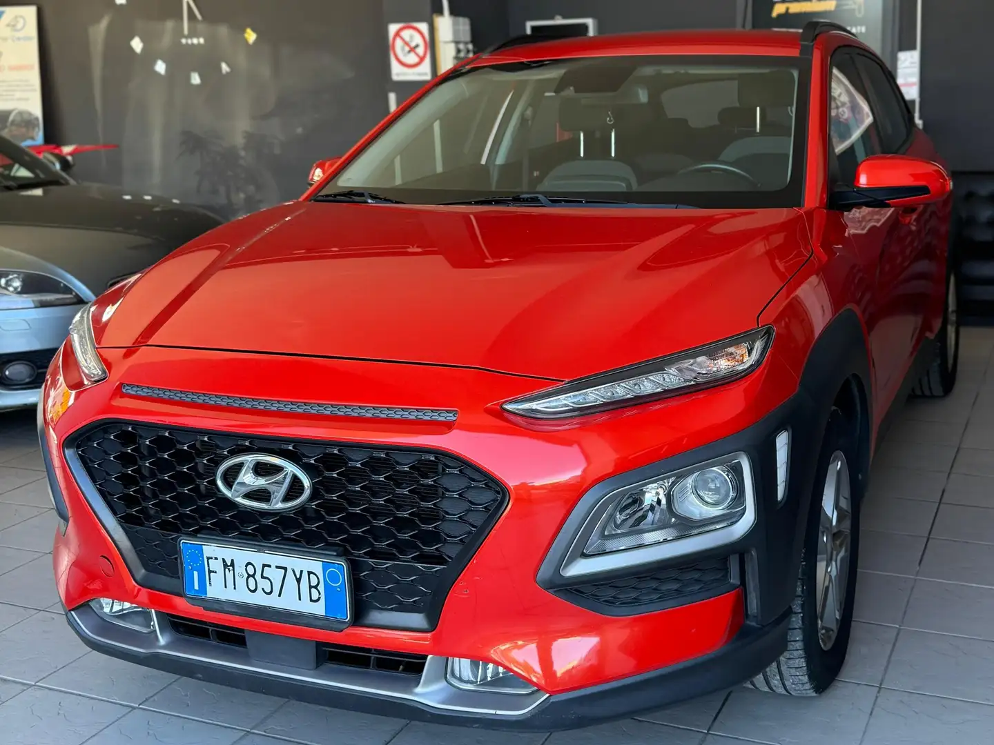 Hyundai KONA Kona 1.0 t-gdi Comfort 2wd 120cv Orange - 1