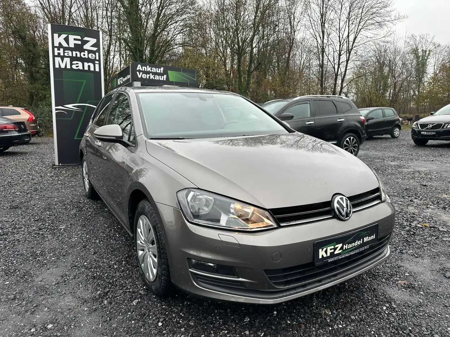 Volkswagen Golf VII Lim. Trendline*Klima*Sitzheiz* Grau - 1