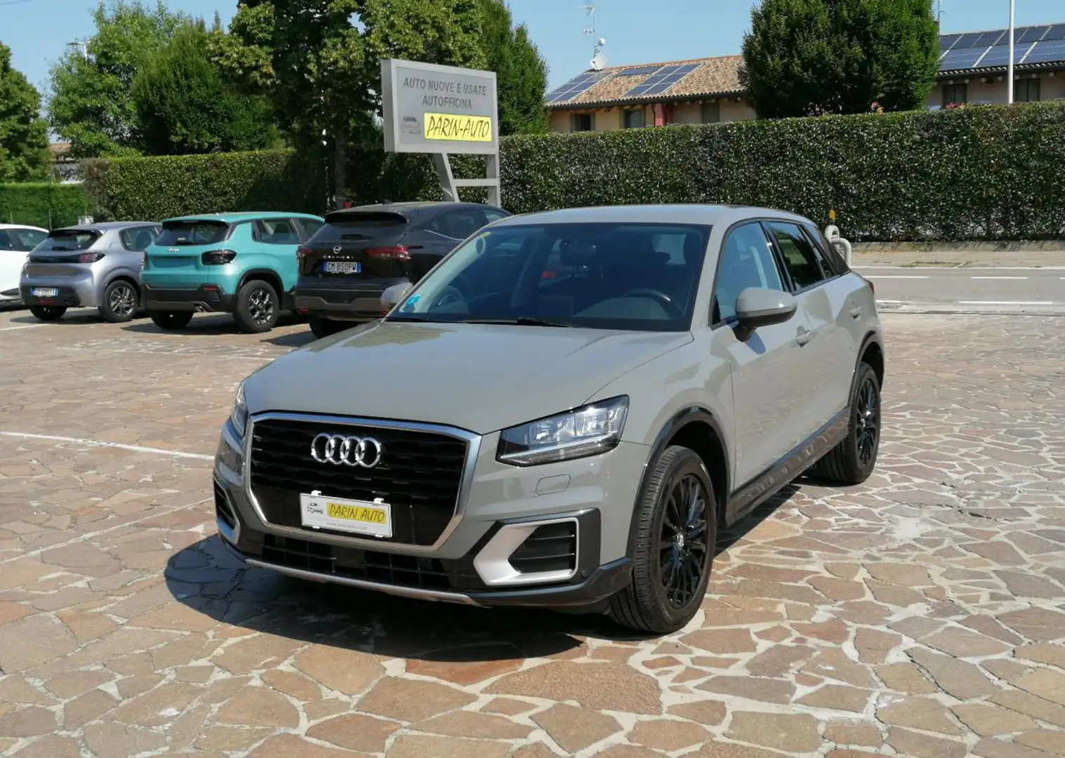 Audi Q2 30 TDI S tronic Business Design Grigio - 1