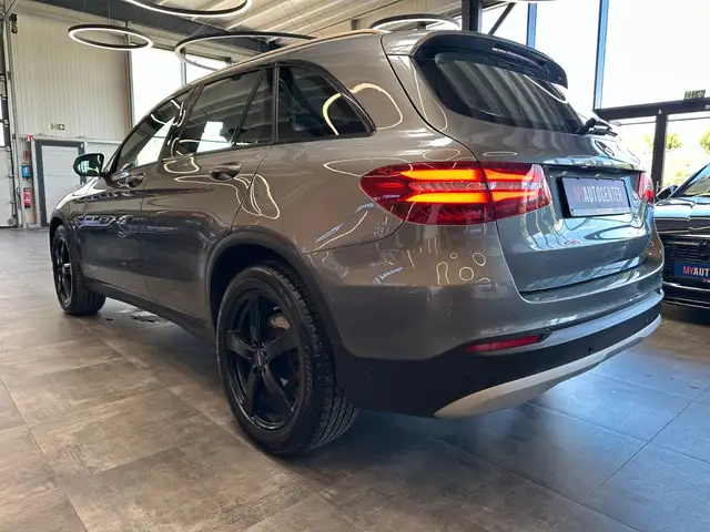 Mercedes-Benz GLC view 24