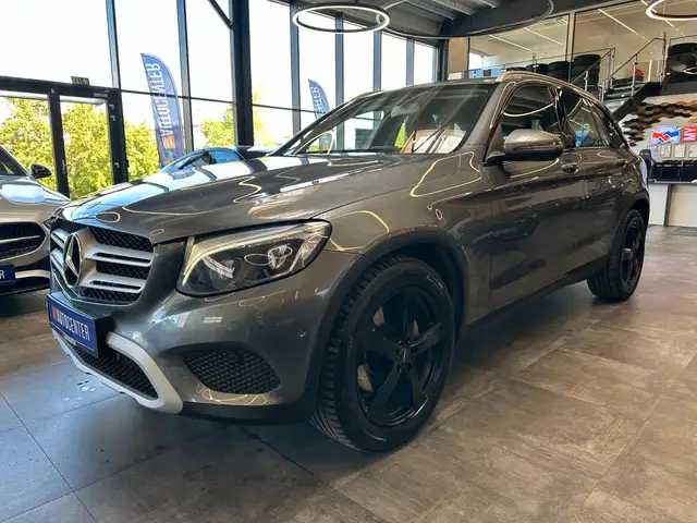 Mercedes-Benz GLC view 22