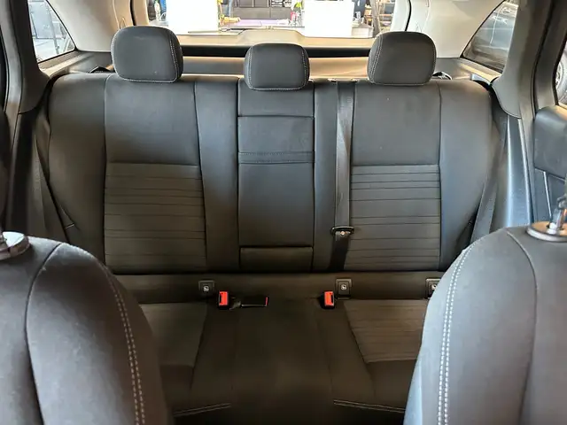 Mercedes-Benz GLC view 13