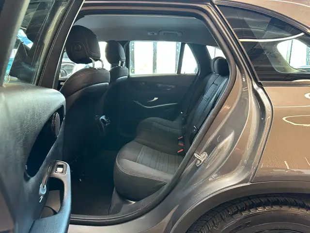 Mercedes-Benz GLC view 30