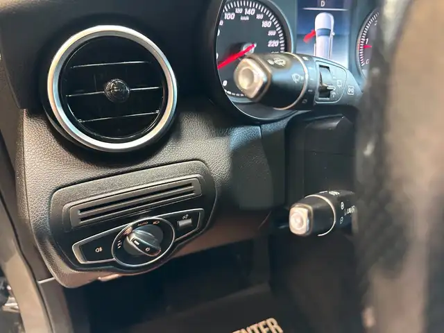 Mercedes-Benz GLC view 10