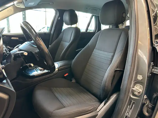 Mercedes-Benz GLC view 9