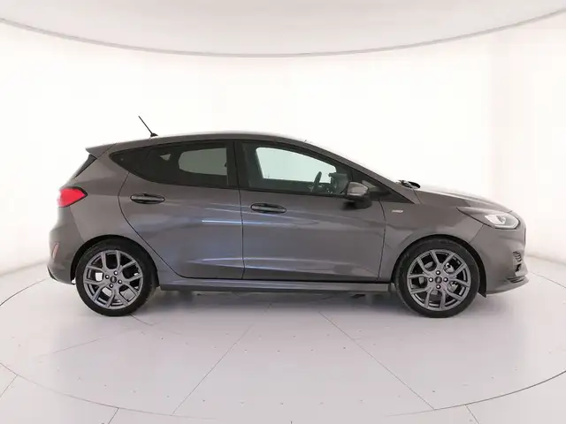 Ford Fiesta view 3