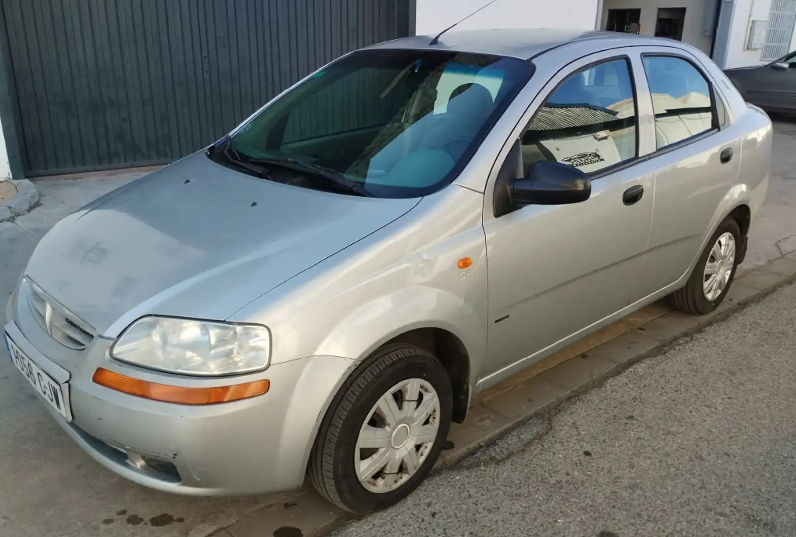 Daewoo Kalos 1.4 SE Plateado - 2