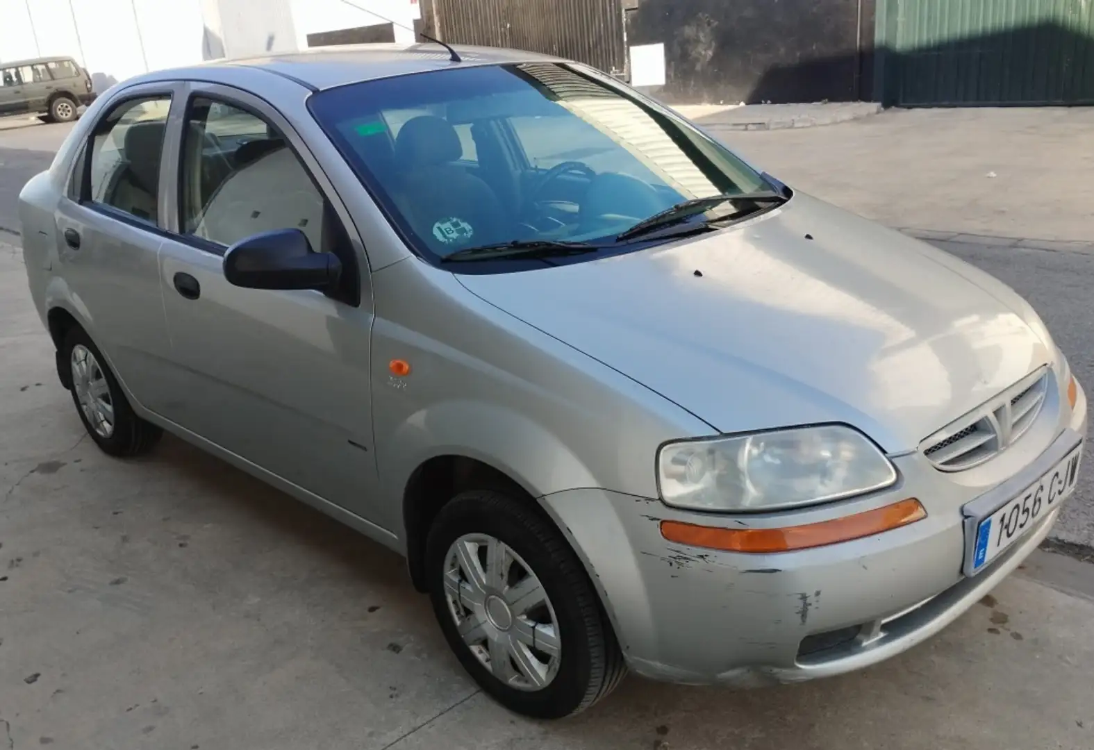 Daewoo Kalos 1.4 SE Plateado - 1