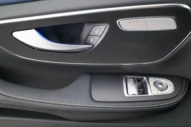 Mercedes-Benz EQV 300 AVANTGARDE Lang 8 Sitze Distr Navi SHZ Ansicht 14