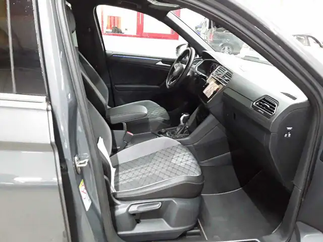Volkswagen Tiguan view 8