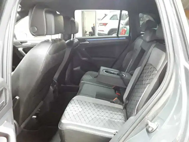 Volkswagen Tiguan view 13