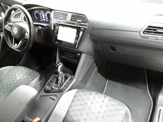 Volkswagen Tiguan view 9