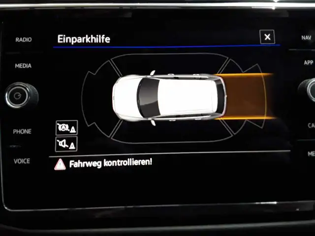 Volkswagen Tiguan view 16