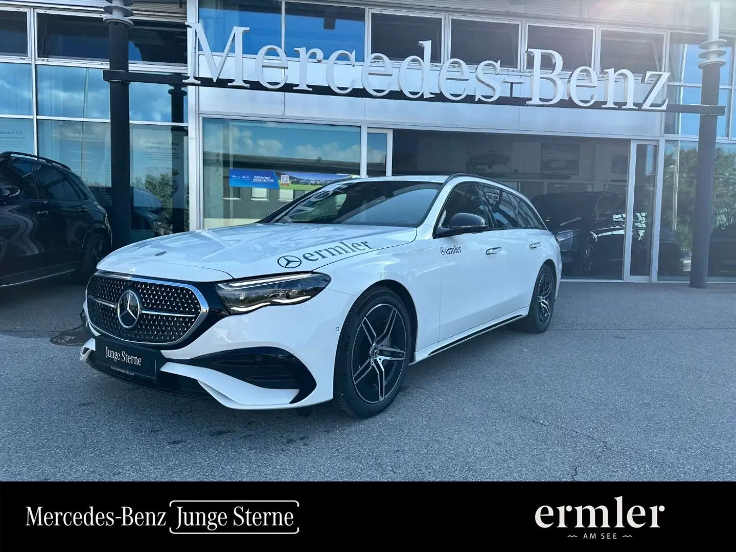 Mercedes-Benz E 220 d 4MATIC T-Modell AMG Distronic Allrad Weiß - 1