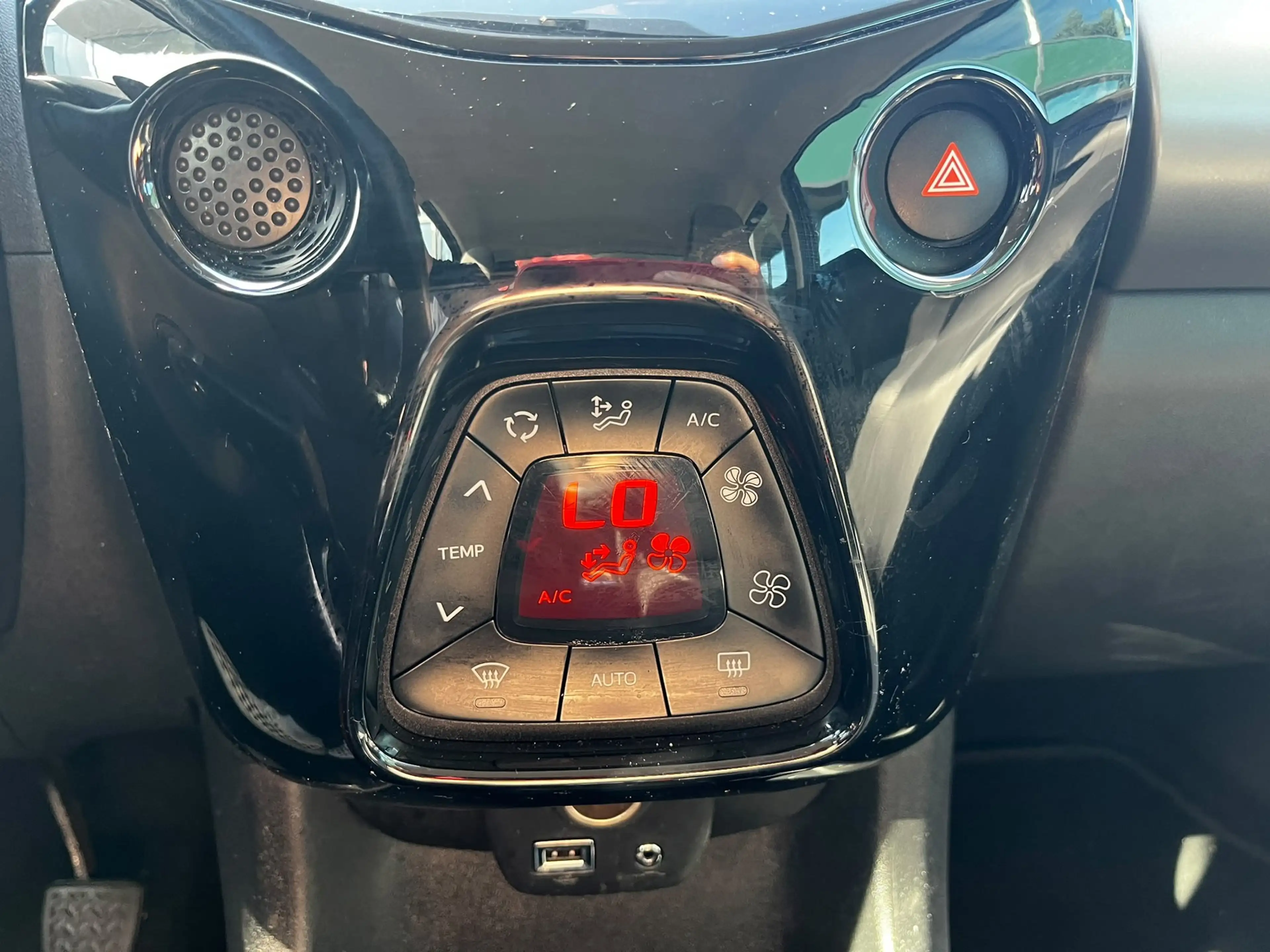 Citroen C1 1.0 VTi Shine AUTOMAAT! (Achteruitrijcamera, Stoel — photo 5