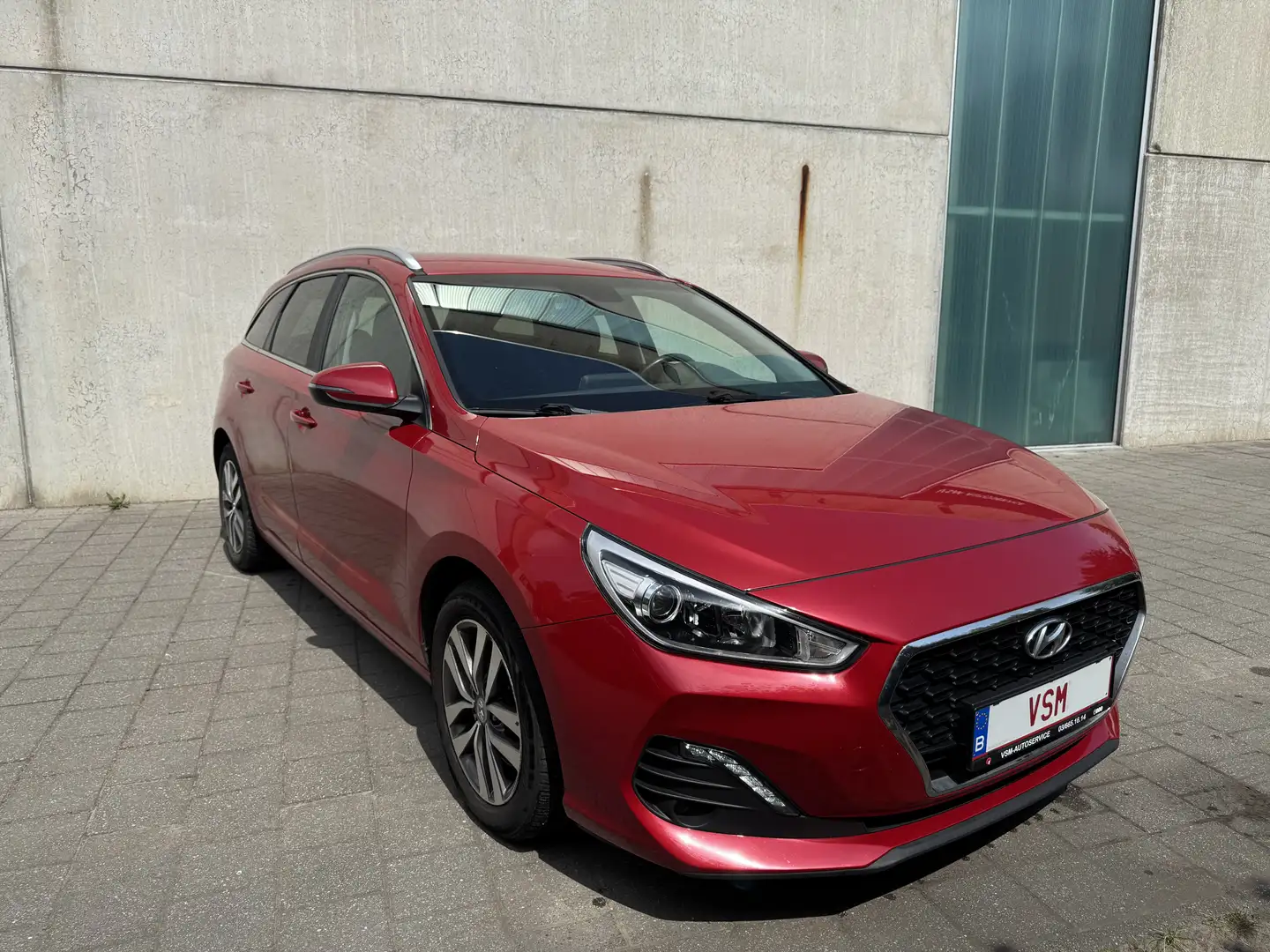Hyundai i30 SW 1.4 T-GDi Sky DCT Rouge - 1