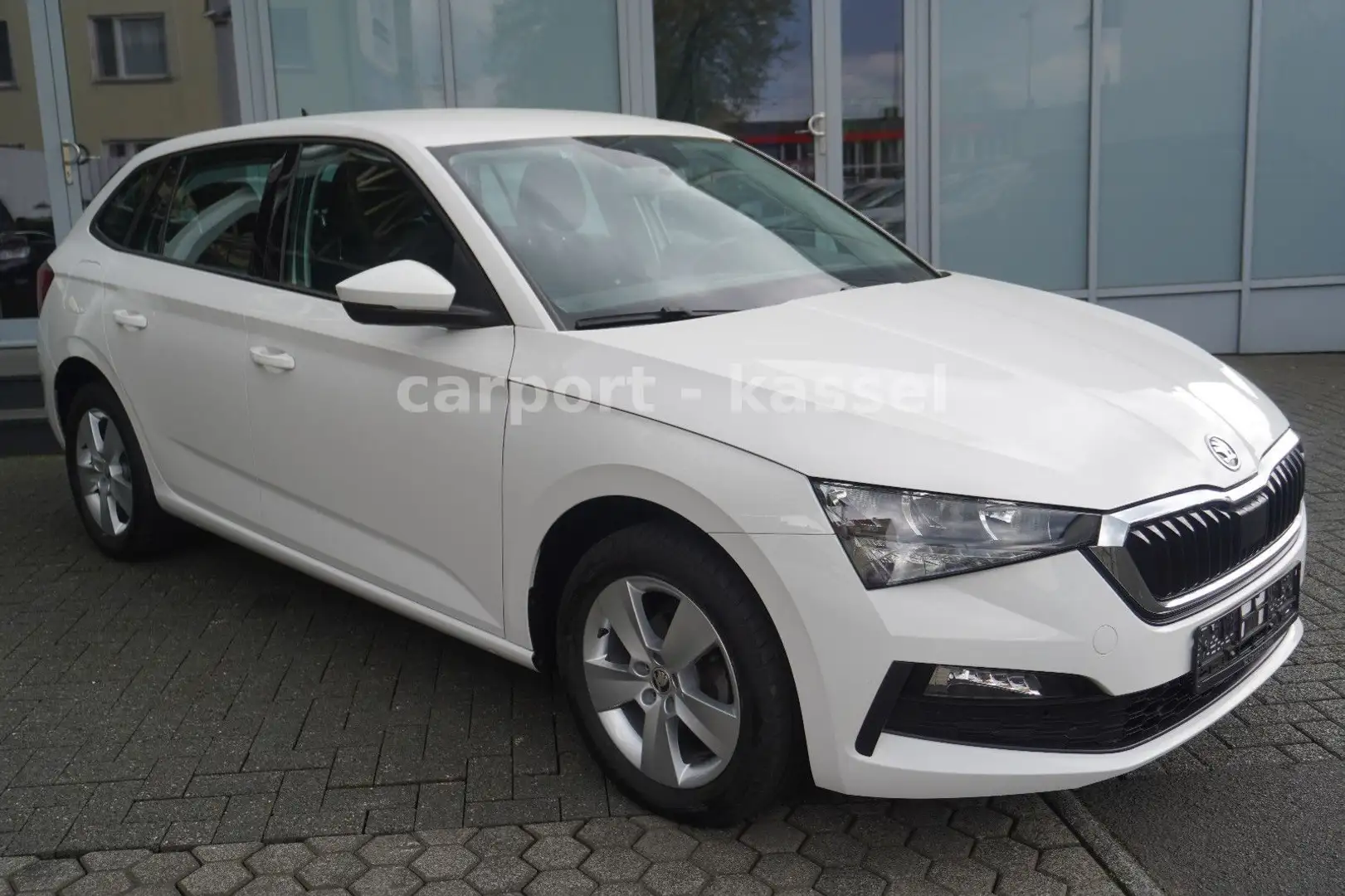Skoda Scala Cool Plus CarPlay/Sitzheizung/PDC/SR+WR Weiß - 1