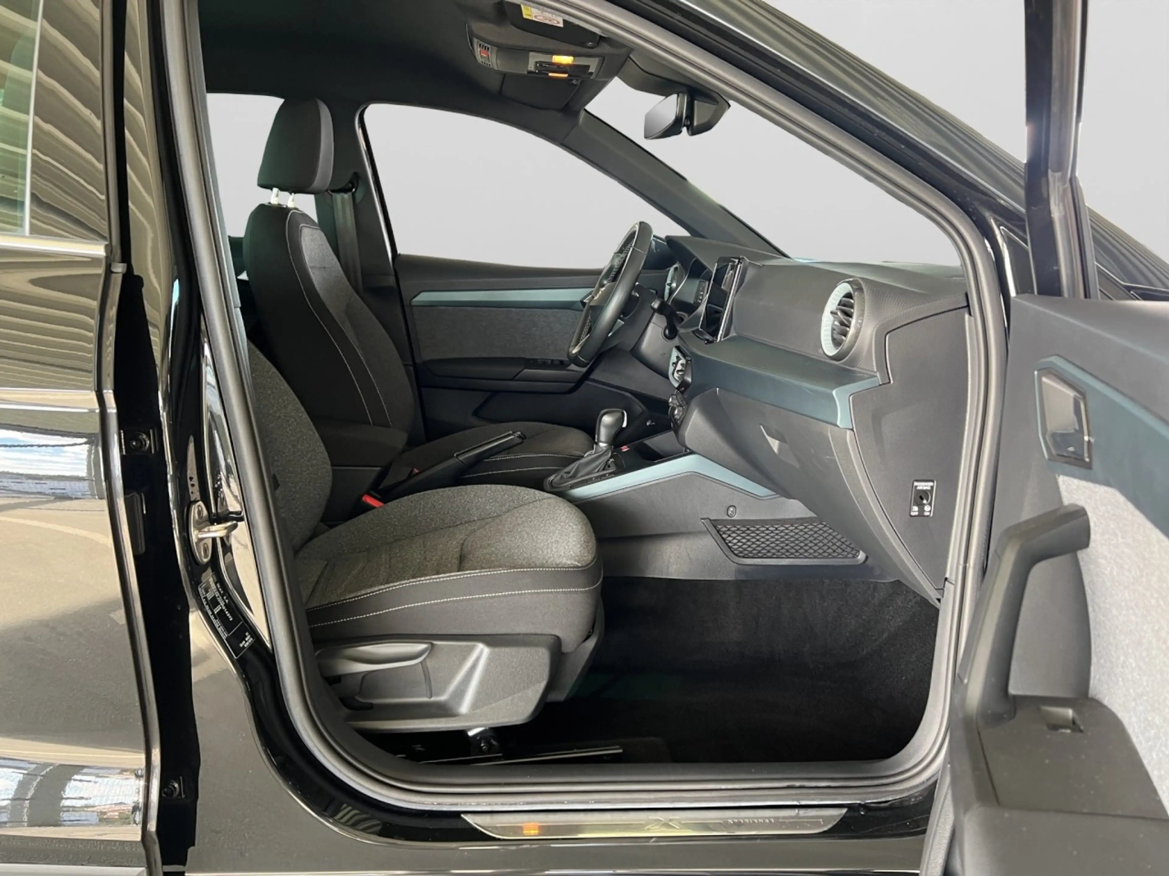 SEAT Arona Xperience Beats Abstandregeltempomat etc. Klima — photo 15