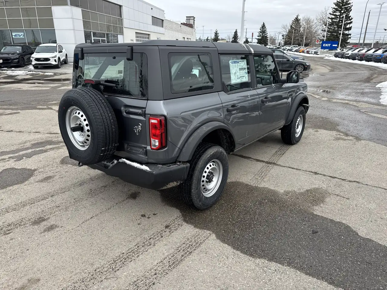 Ford Bronco снимка Ford Bronco