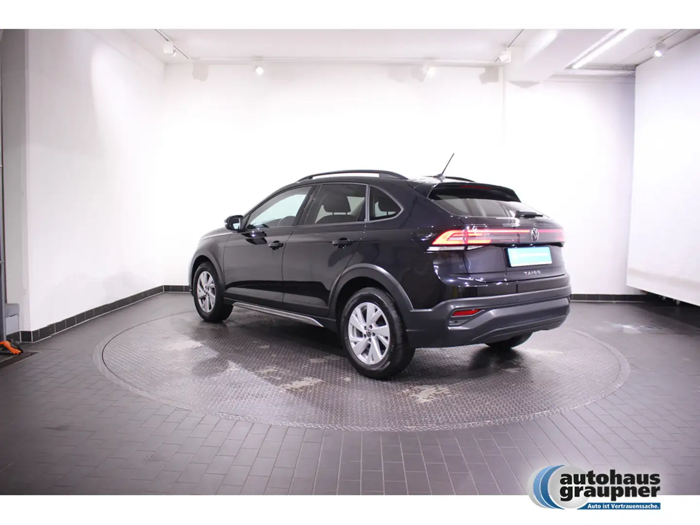 Volkswagen Taigo 1.0 TSI Life KLIMA PDC SITZHEIZUNG LED Schwarz - 2