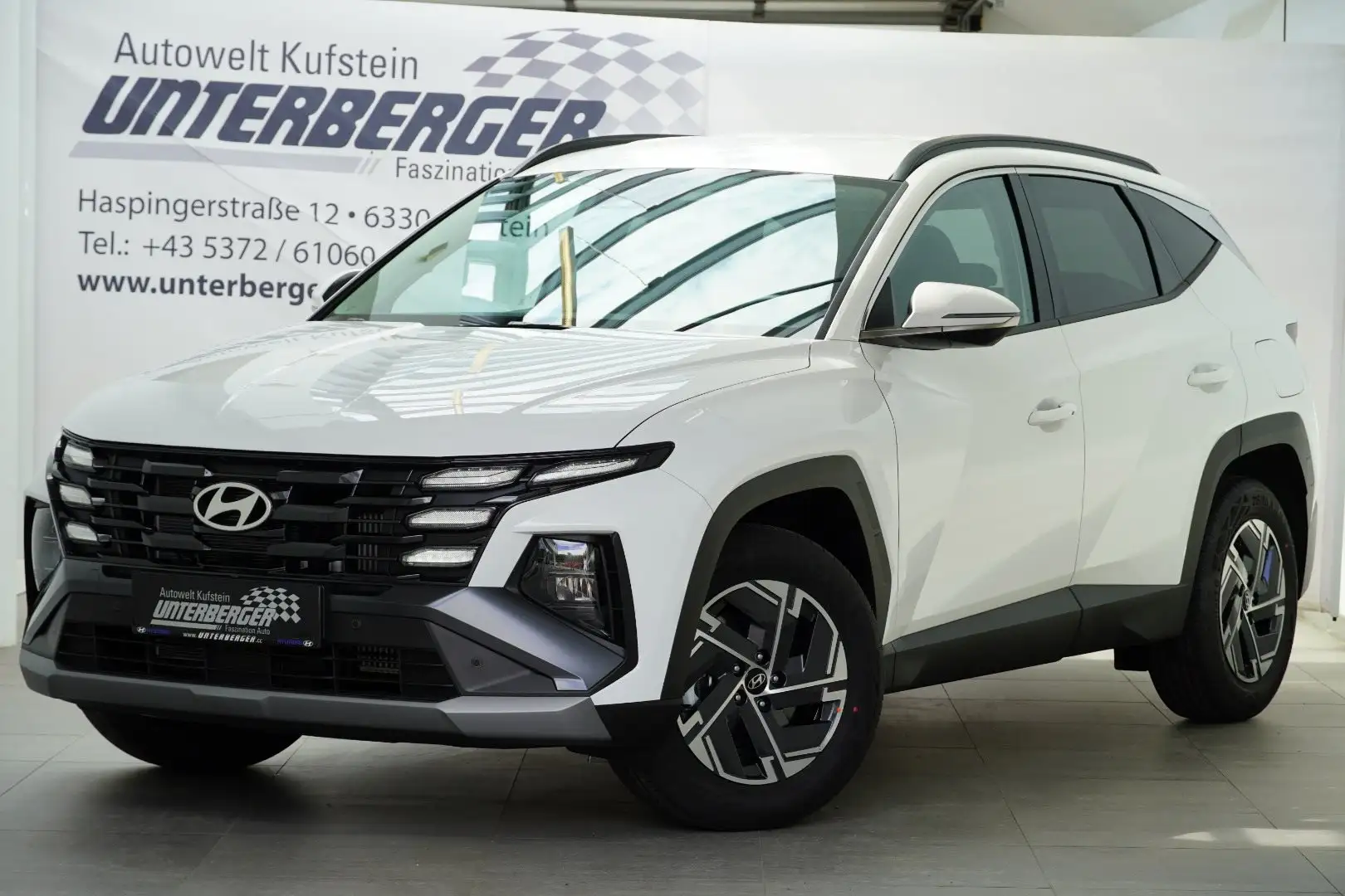 Hyundai TUCSON NX4 Jubile 1,6 T-GDi 2WD 48V Weiß - 1