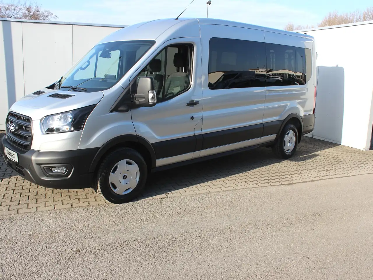 Ford Transit 350 L3 Trend -Rollstuhlfahrzeug- 2