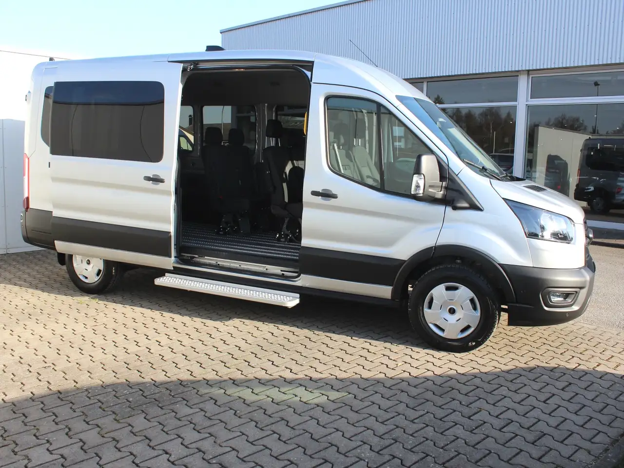 Ford Transit 350 L3 Trend -Rollstuhlfahrzeug- 8