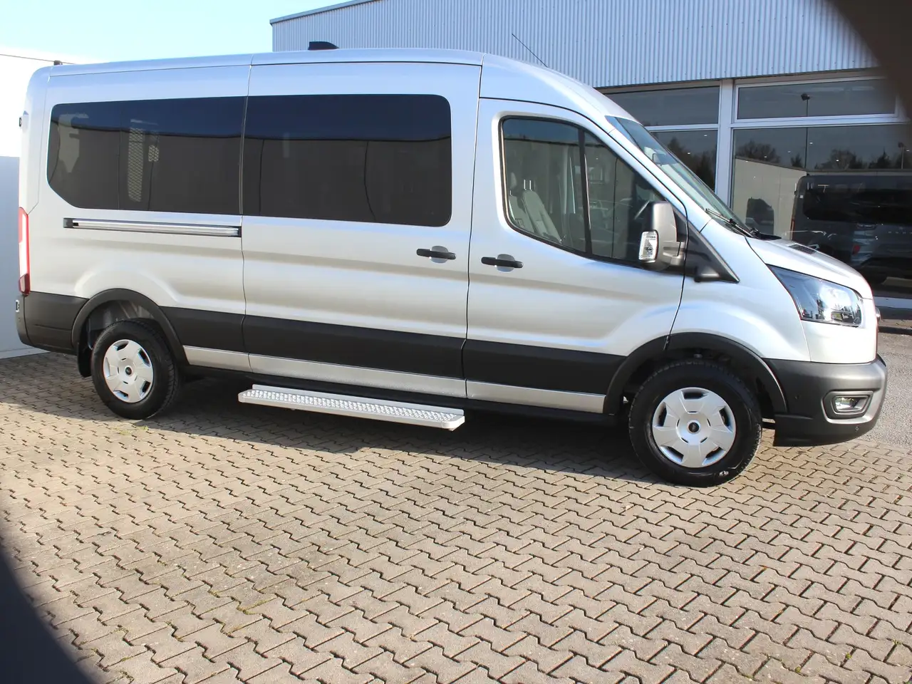 Ford Transit 350 L3 Trend -Rollstuhlfahrzeug- 10