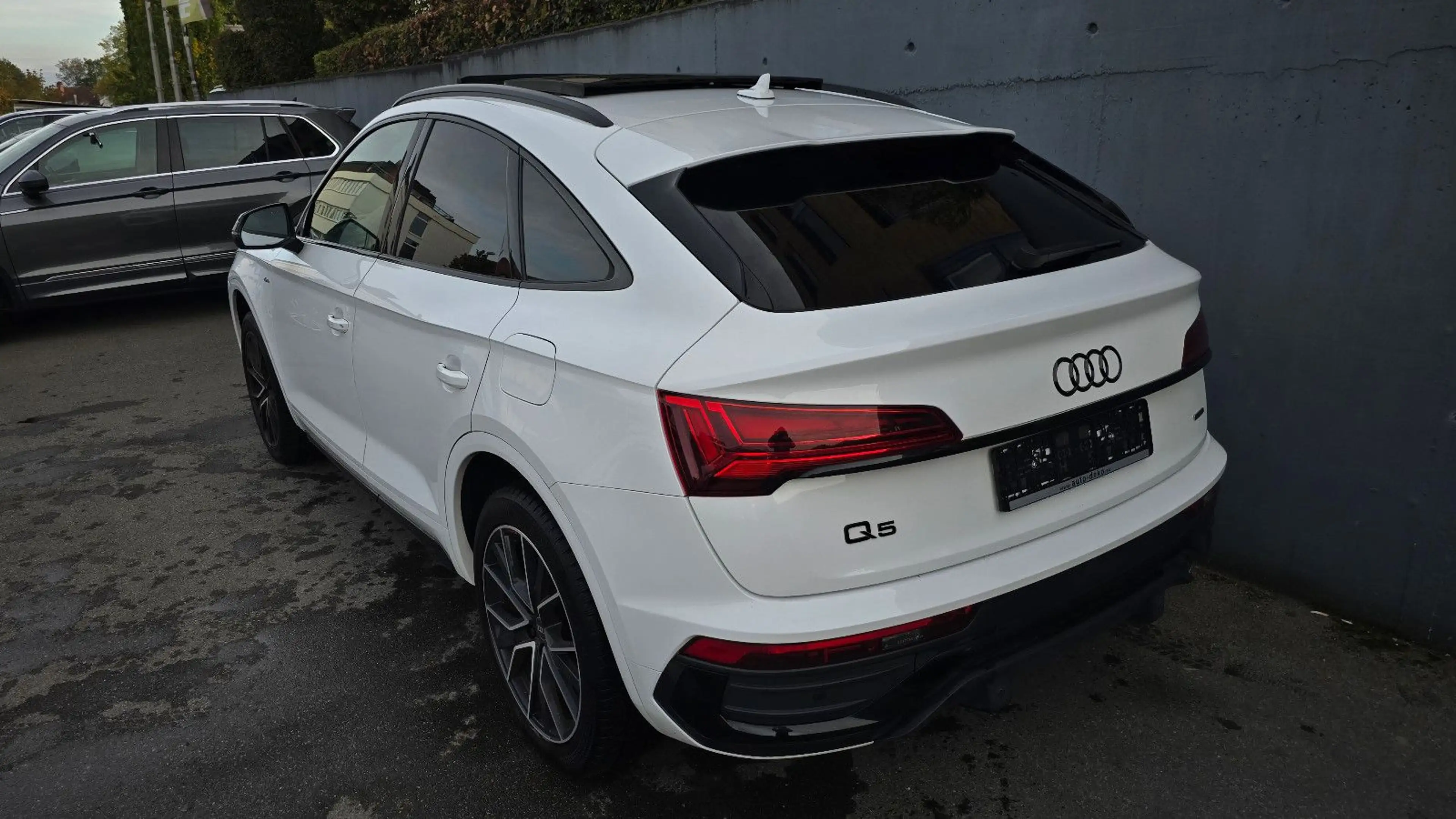 Audi Q5 50 TFSI e S tronic quatt 3 x S line Sportback — photo 3