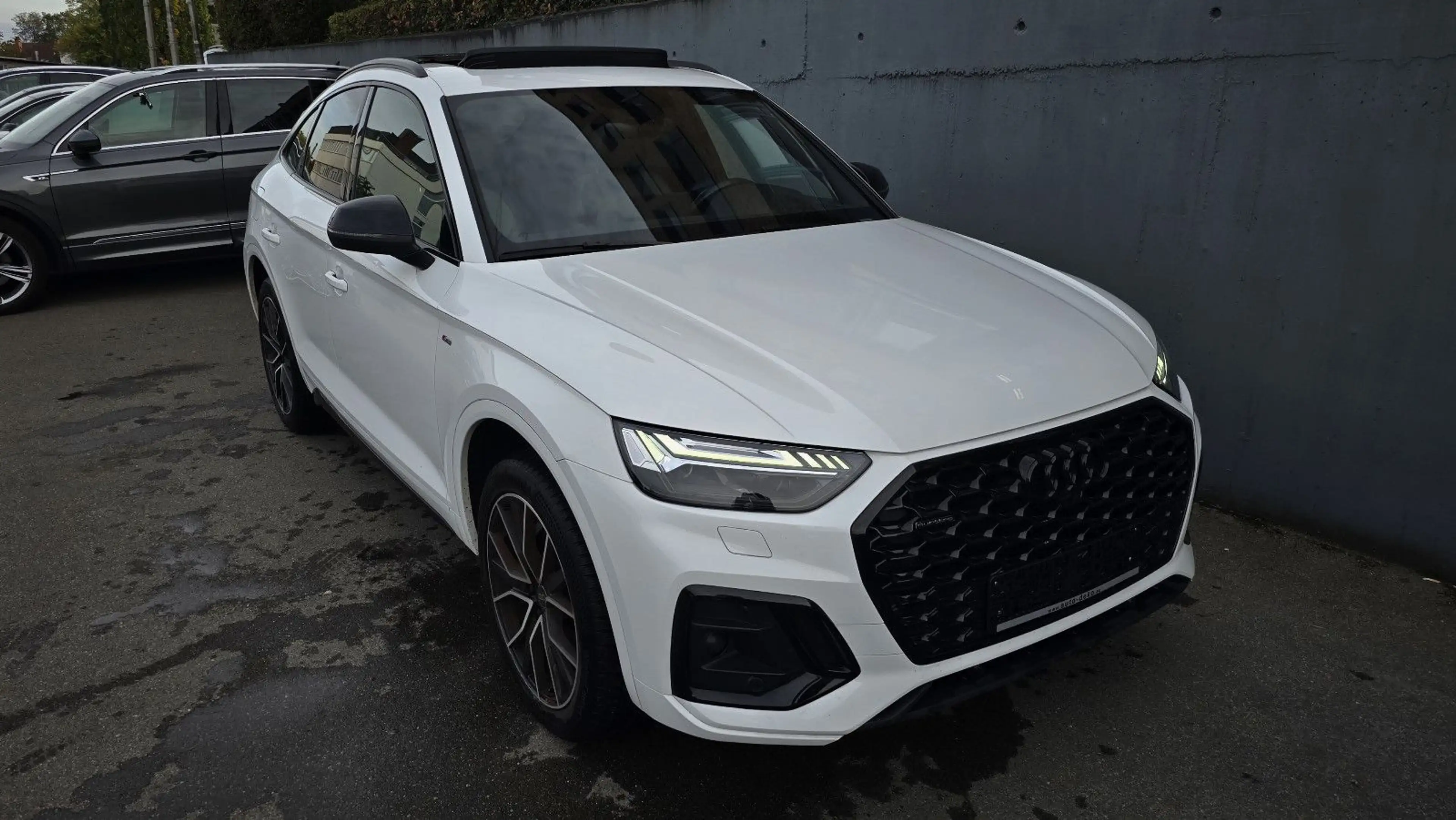 Audi Q5 50 TFSI e S tronic quatt 3 x S line Sportback — photo 2