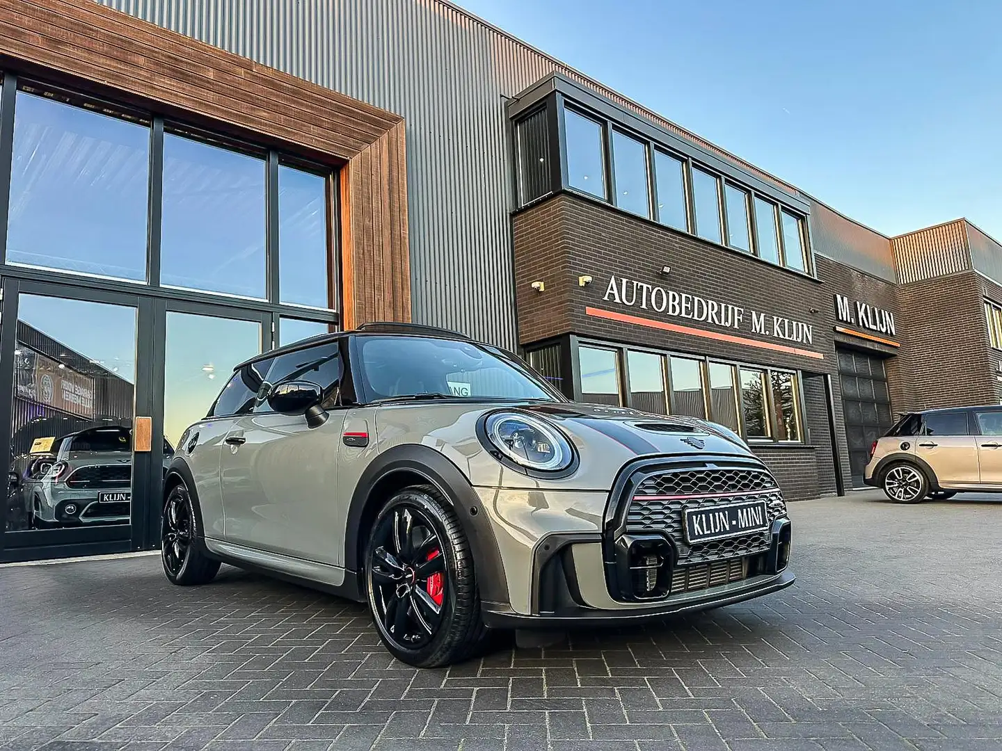 MINI John Cooper Works Mini 2.0 JCW Pack F1 Aut 231Pk Nardo/Alle Opties/U Gris - 1