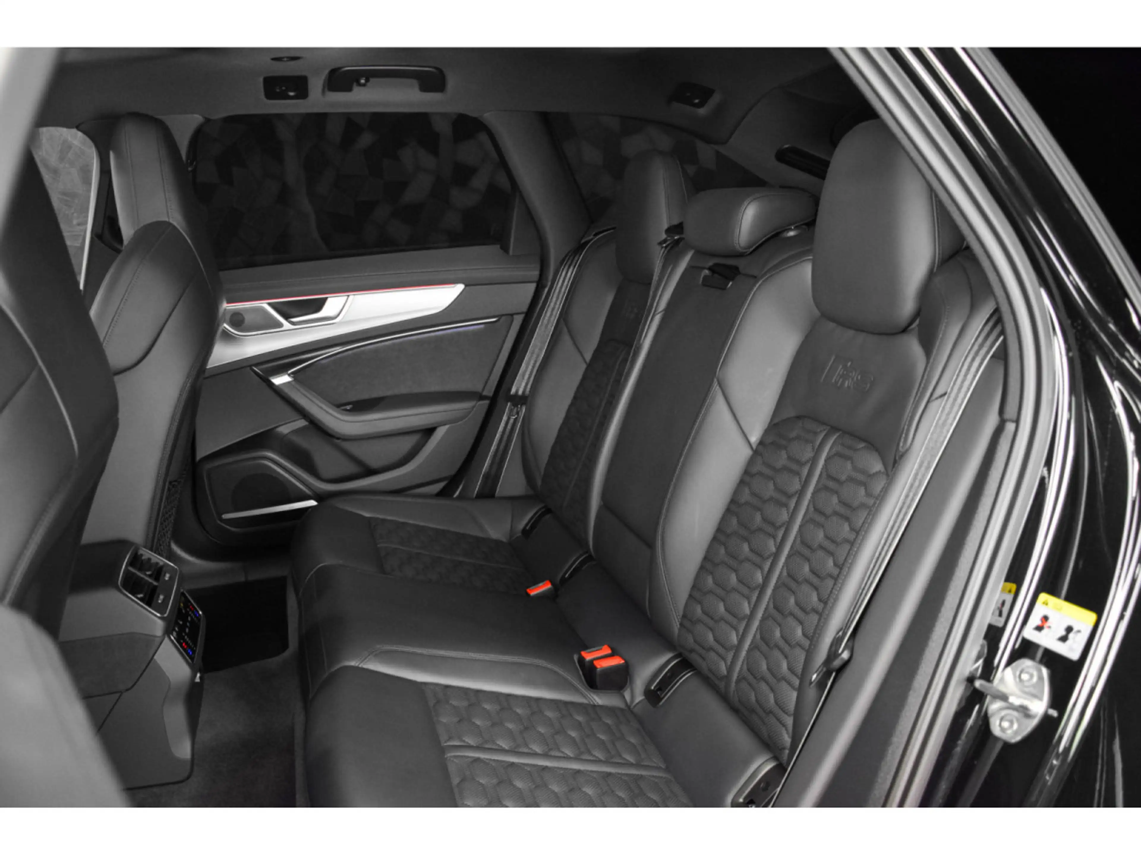 Audi RS6 C8 AVANT — photo 15
