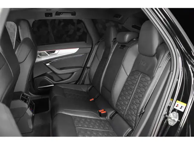 Audi RS6 view 15