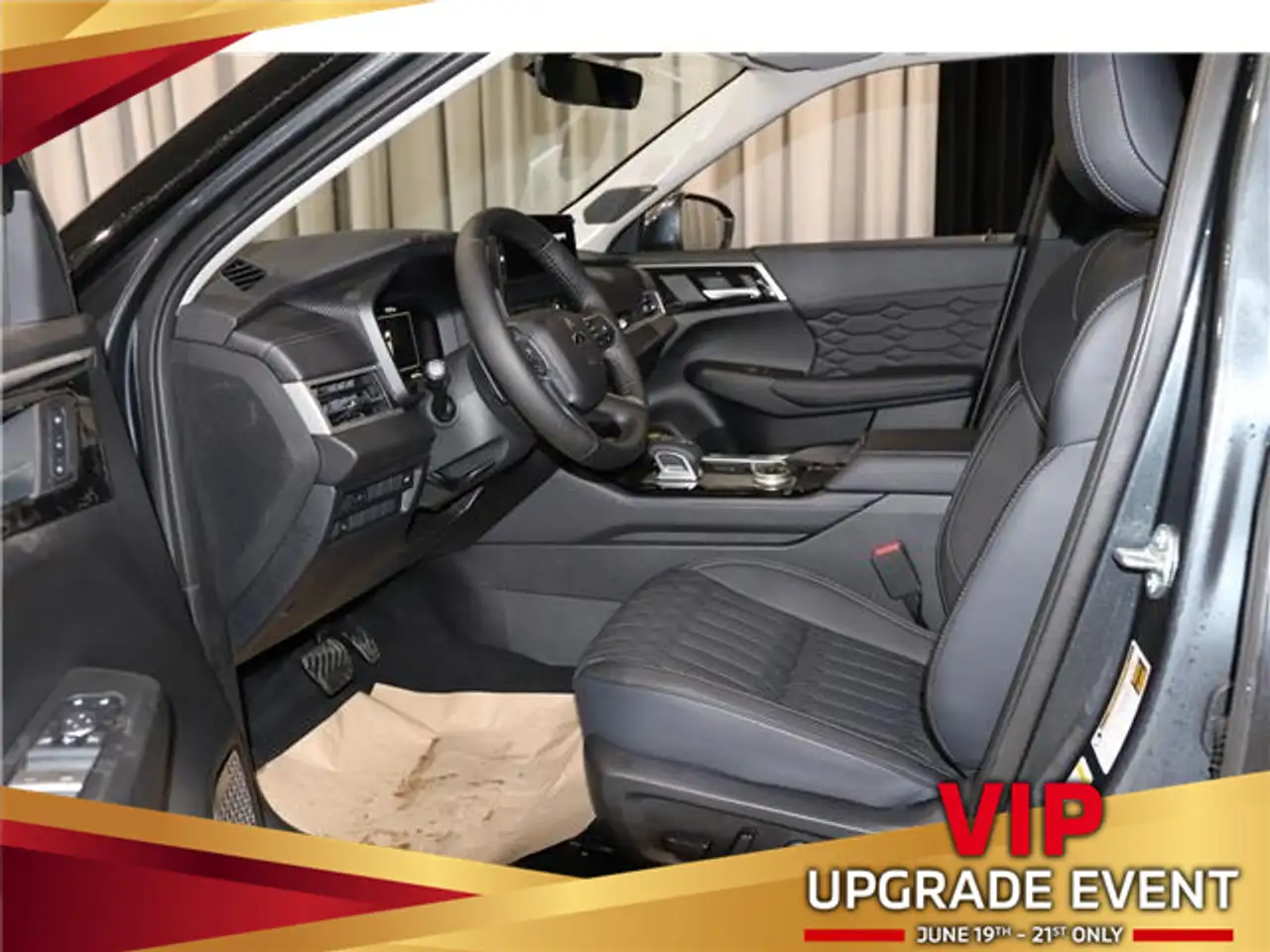 Mitsubishi Outlander photo Mitsubishi Outlander