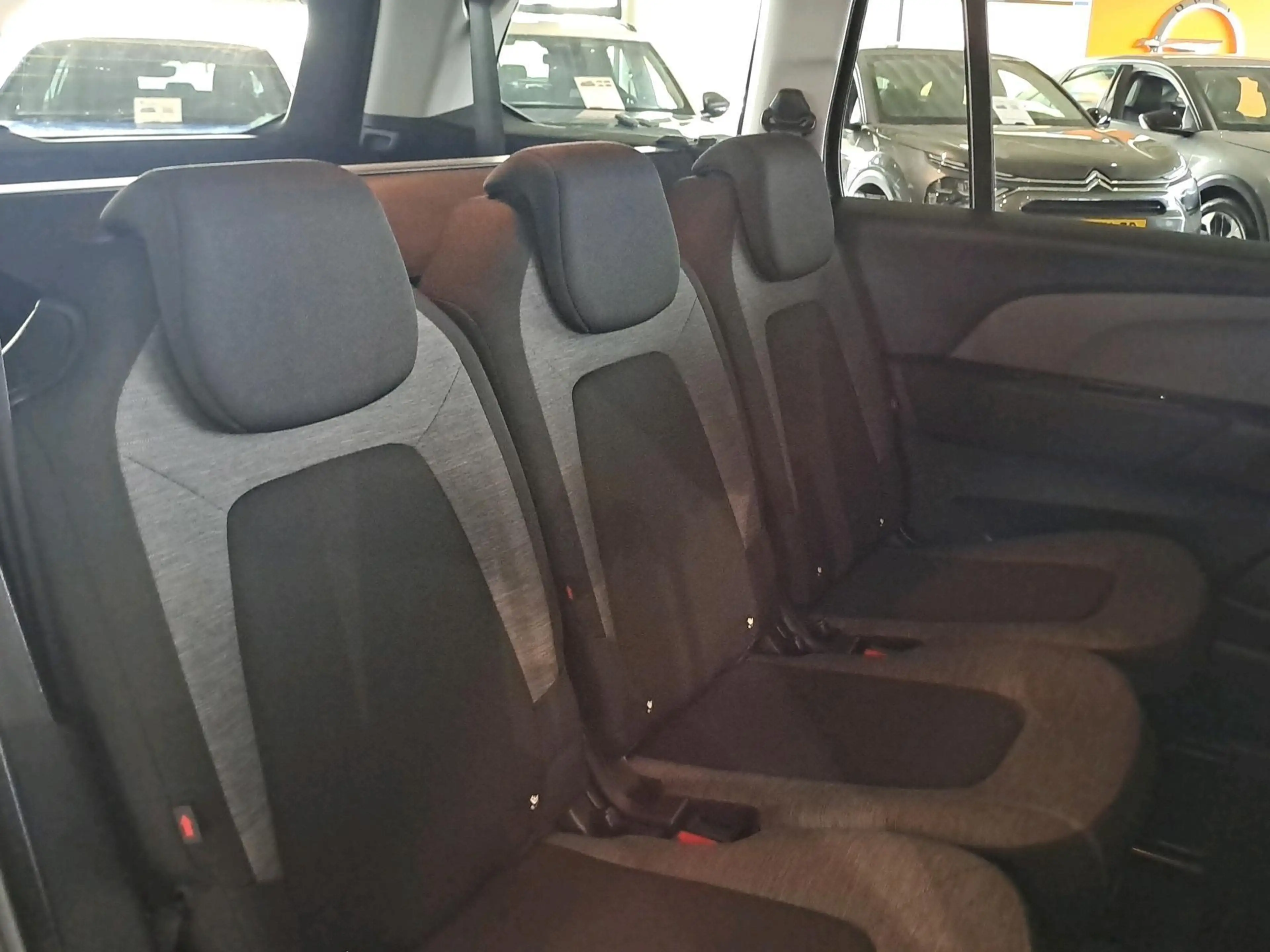 Citroen Grand C4 Picasso 1.6 e-THP Business — photo 14