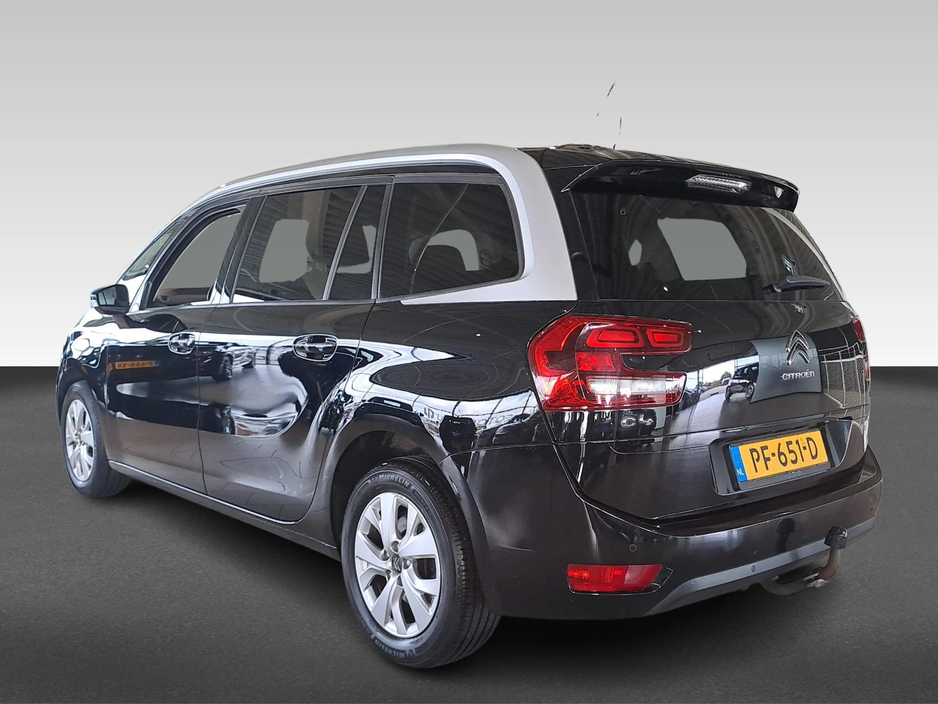 Citroen Grand C4 Picasso 1.6 e-THP Business — photo 3