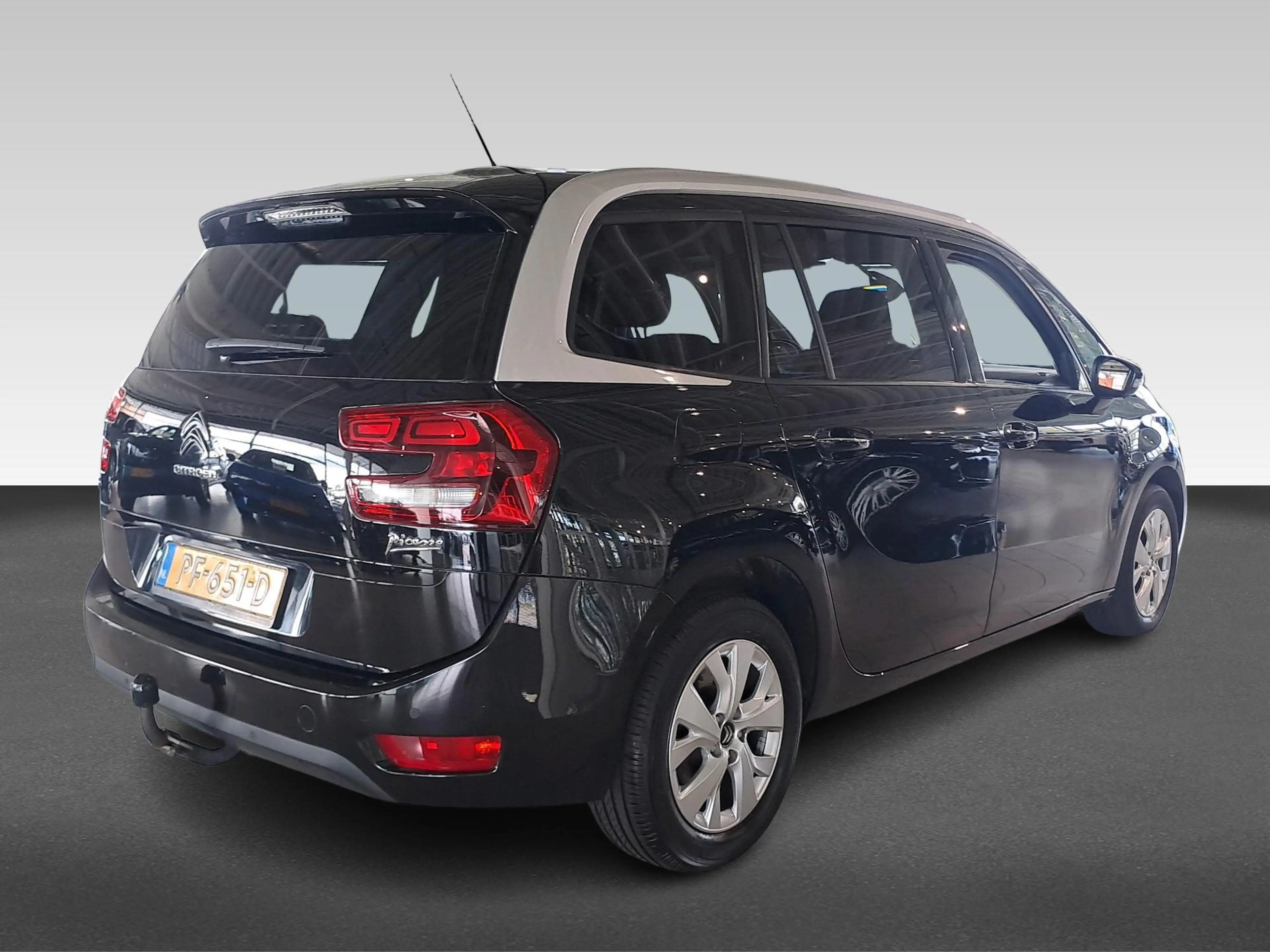 Citroen Grand C4 Picasso 1.6 e-THP Business — photo 9