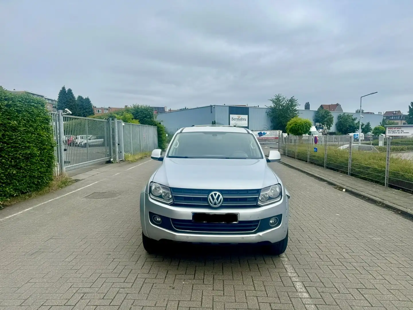 Volkswagen Amarok 2.0 CR Bi-TDi 4Motion Highline Gris - 2