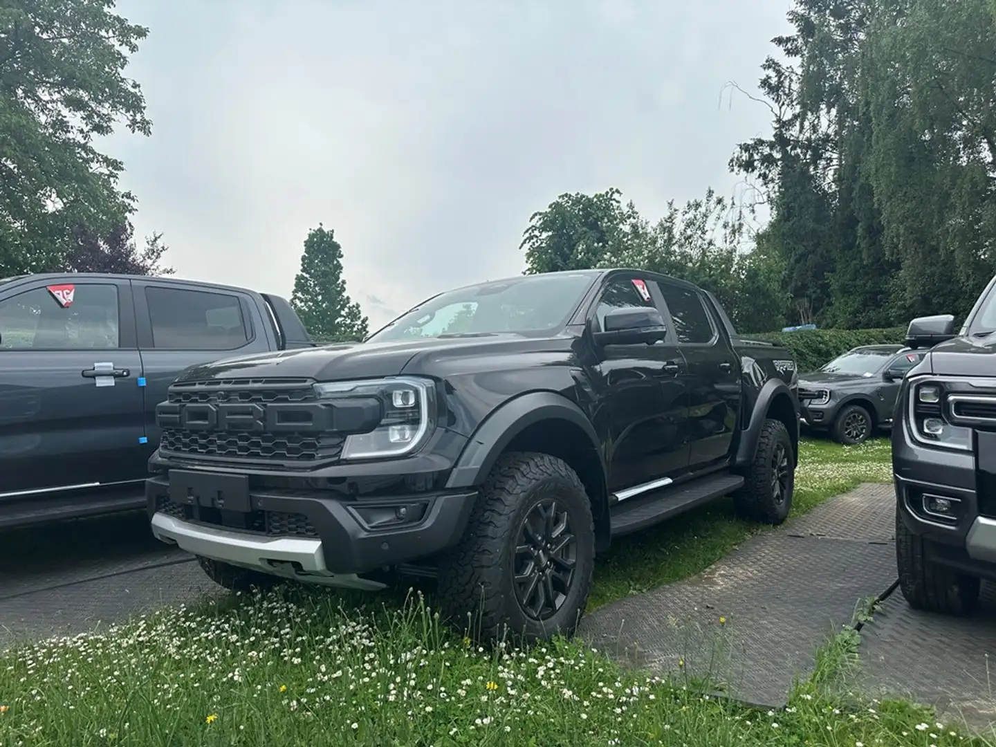 Ford Ranger 3.0i V6 Raptor Benzine uit Stock leverbaar Noir - 1