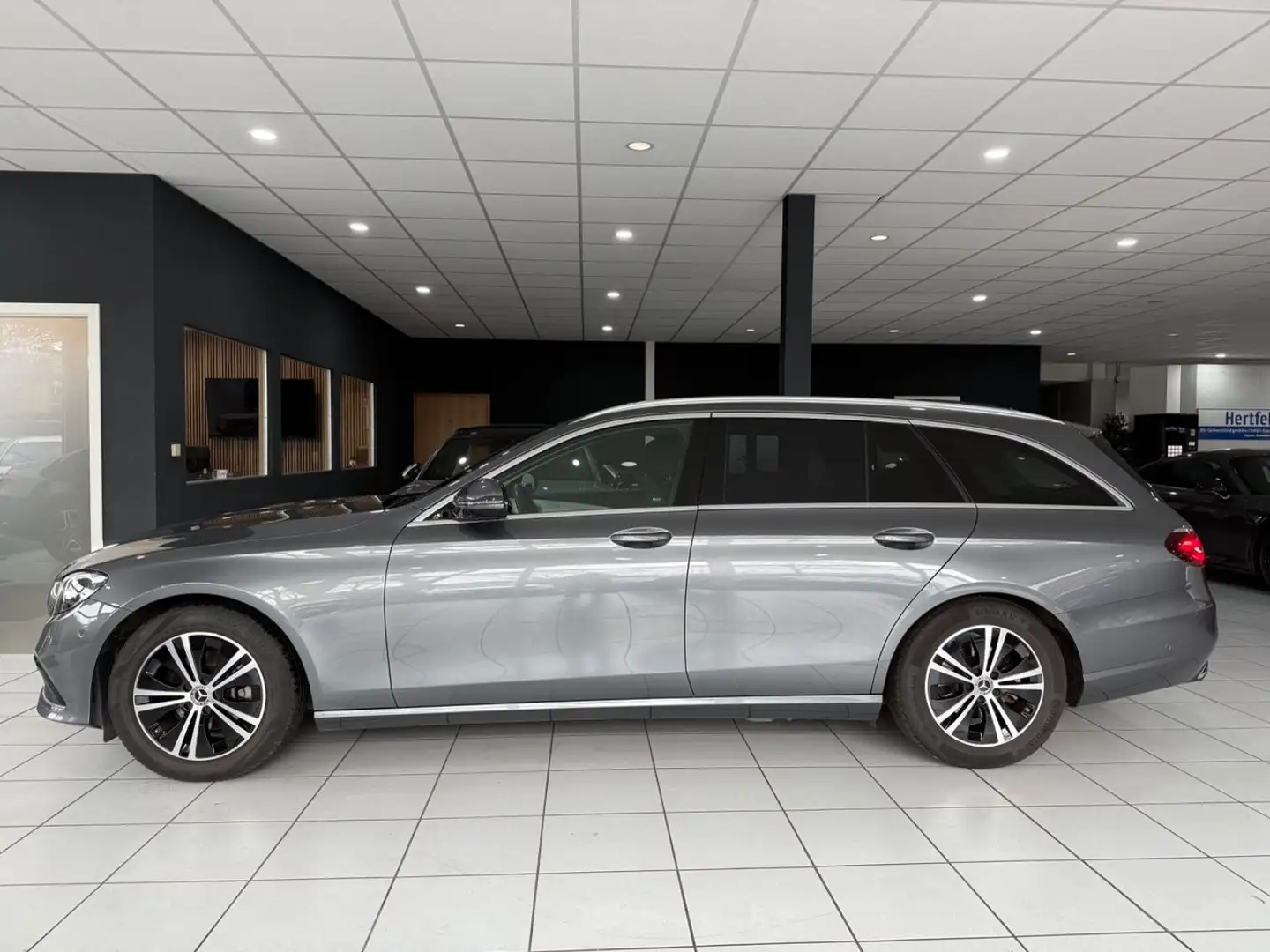 Mercedes-Benz E 200 d Avantgarde*DISTRONIC*PANO*360*BURM*LEDER* Gri - 2