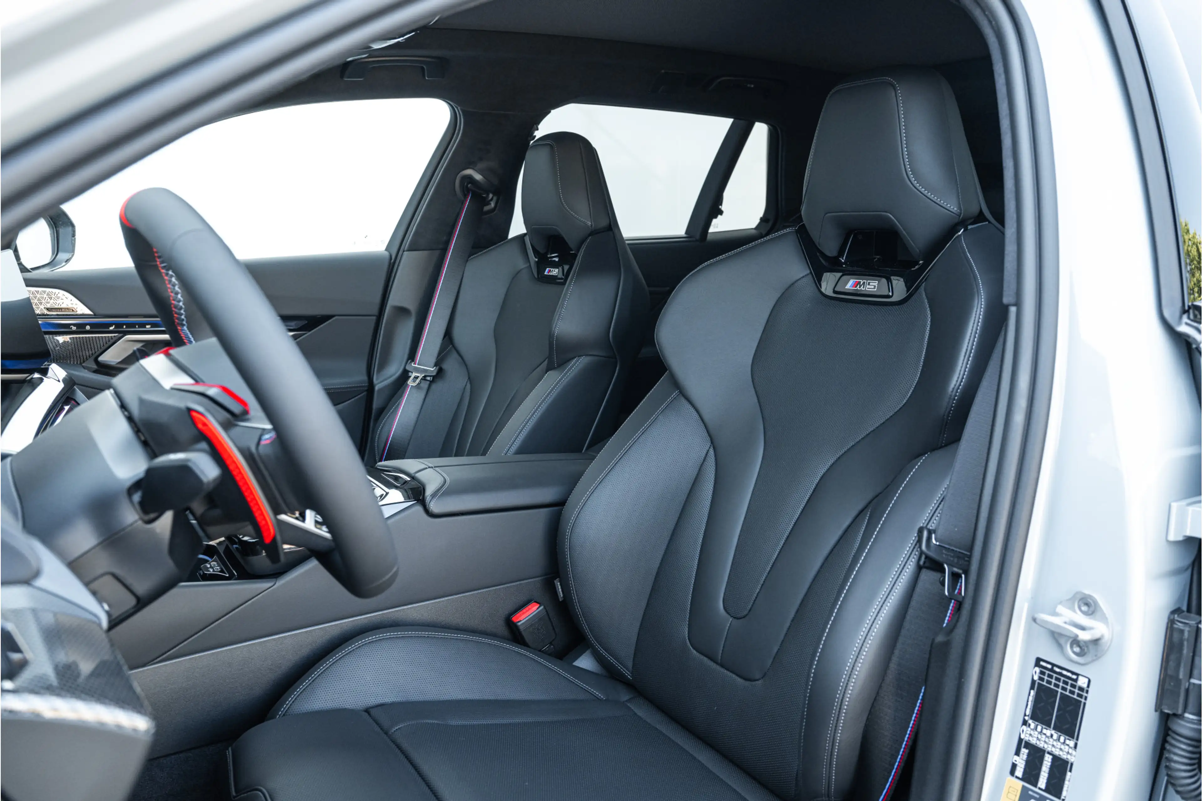 BMW M5 Touring Automaat / M Drive Professional / Panorama — photo 4