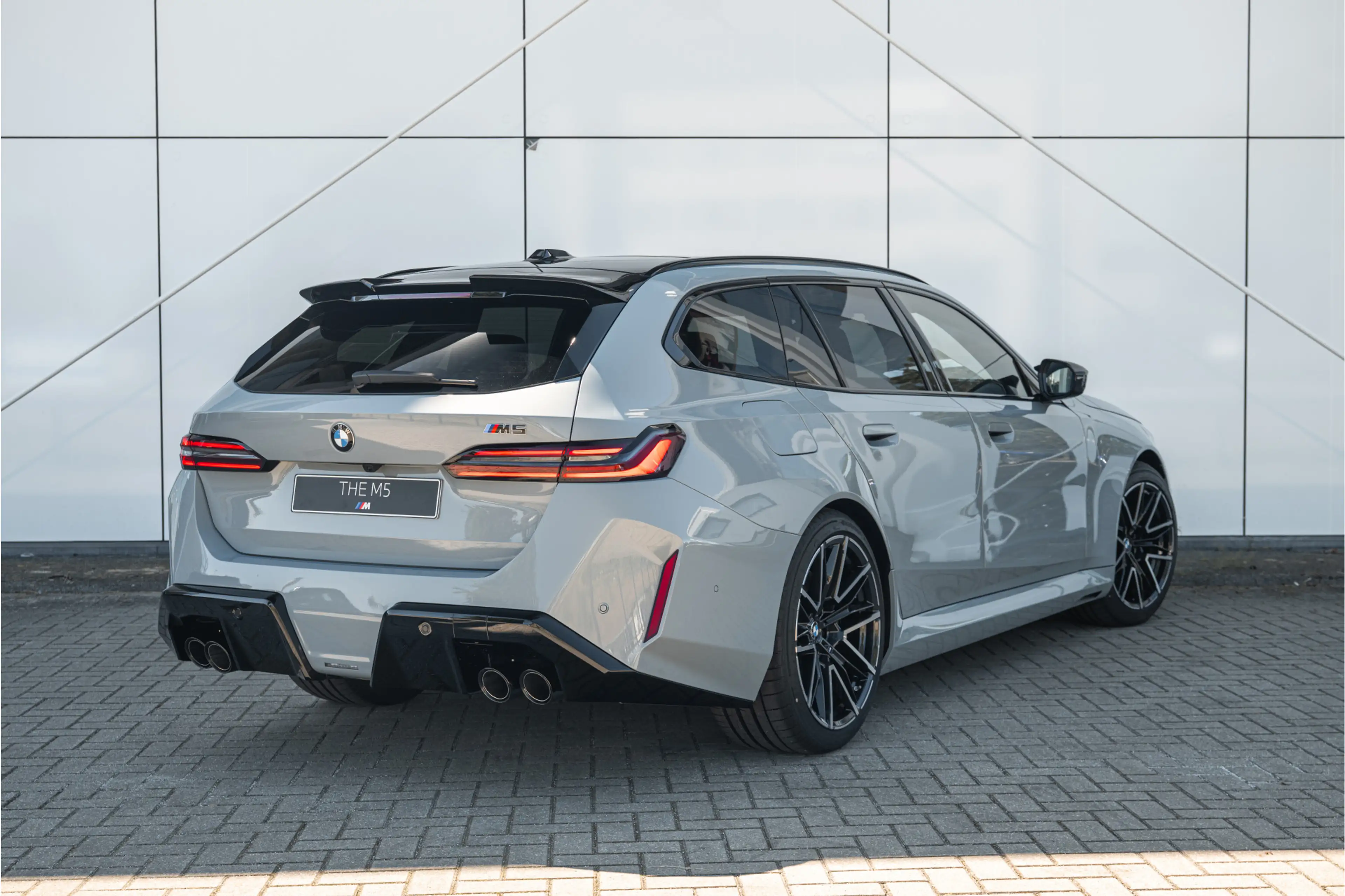 BMW M5 Touring Automaat / M Drive Professional / Panorama — photo 2