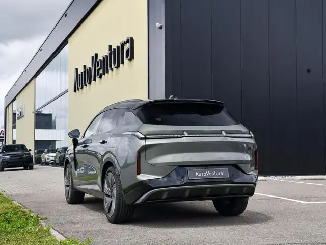Lynk & Co 08 view 4