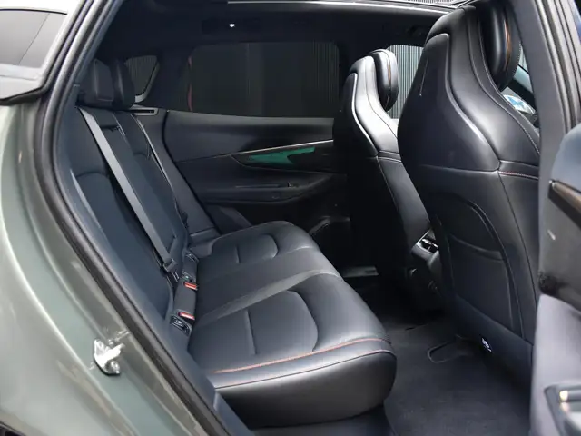 Lynk & Co 08 view 8