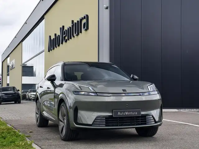 Lynk & Co 08 view 3