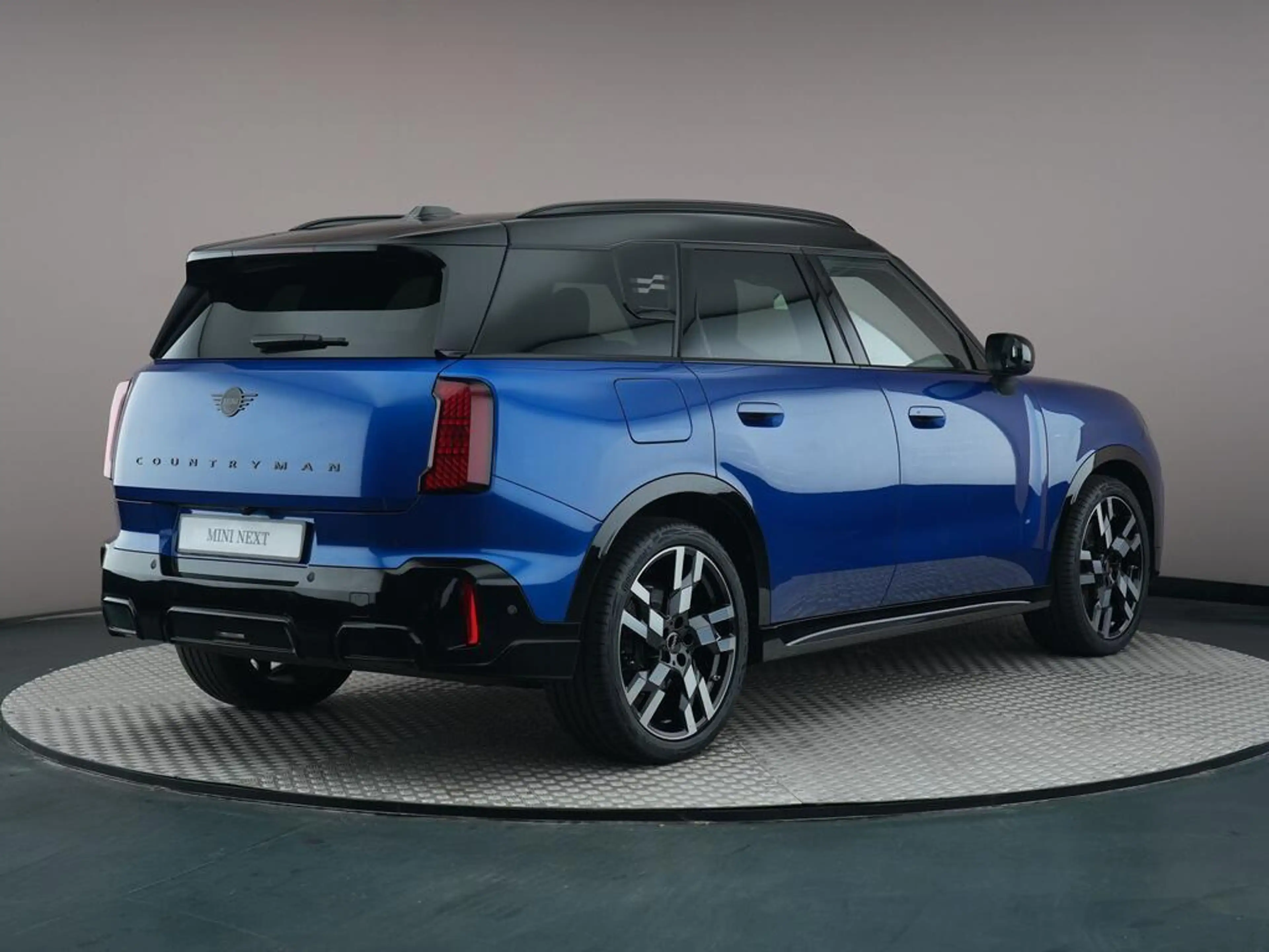MINI John Cooper Works Countryman E XL 66.5 kWh — photo 11
