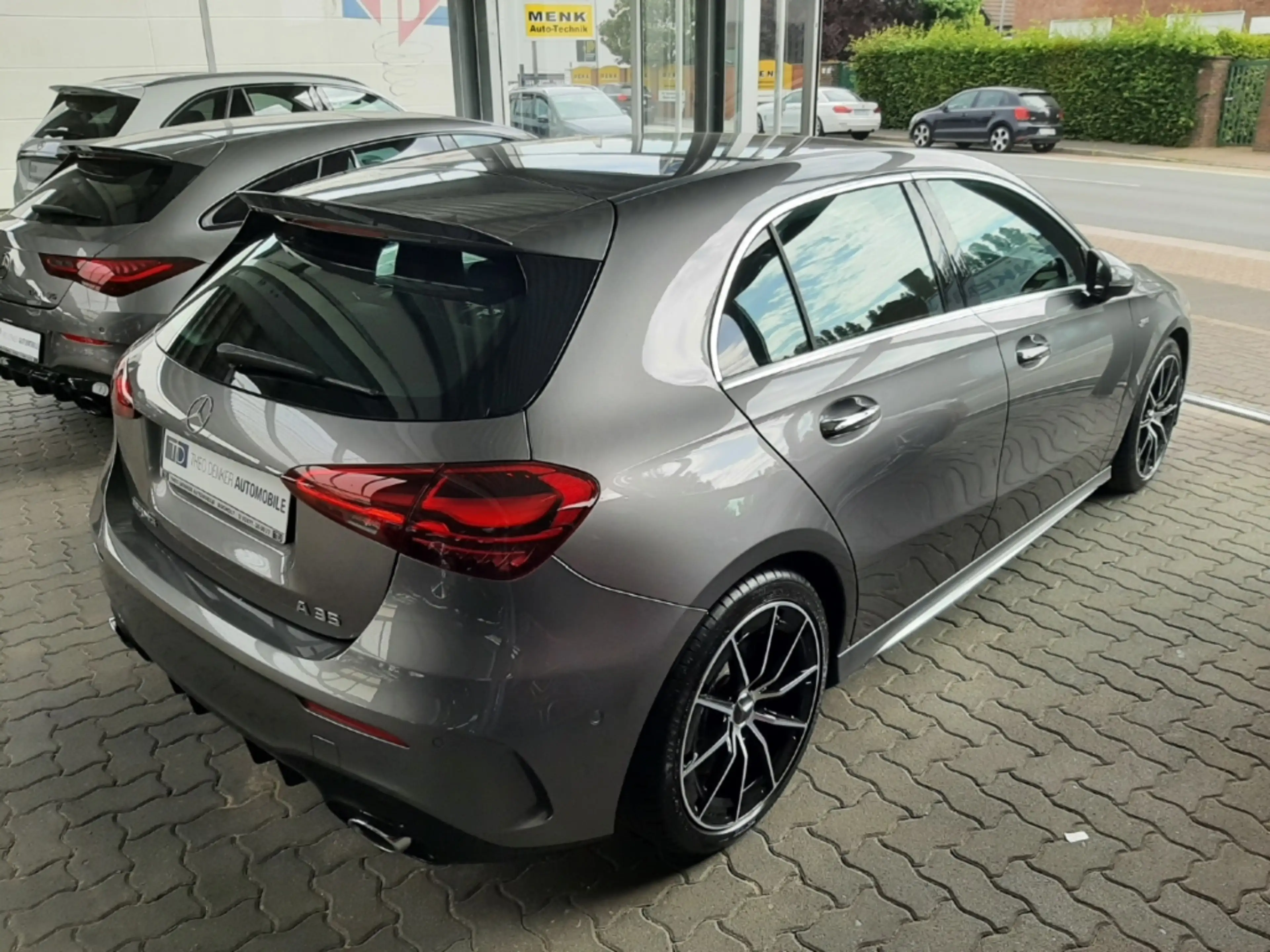 Mercedes-Benz A 35 AMG 4Matic Distronic Multibeam Ride Control — photo 3