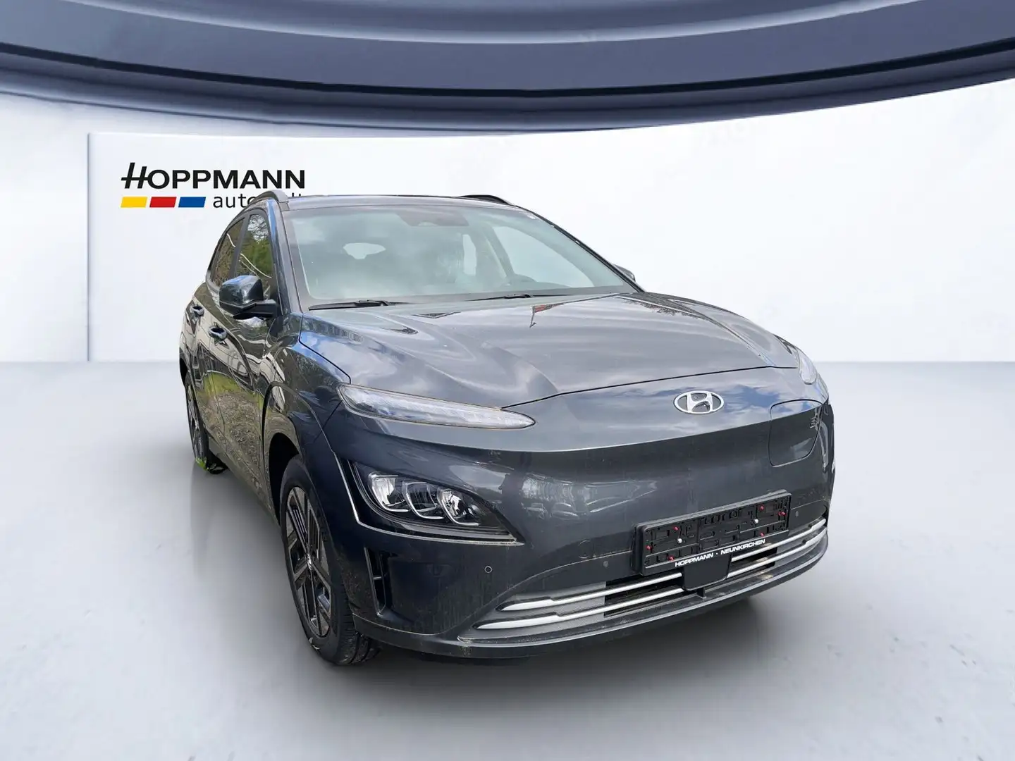 Hyundai KONA Elektro MY23 (150kW), TREND-Paket, Navigati Сірий - 2
