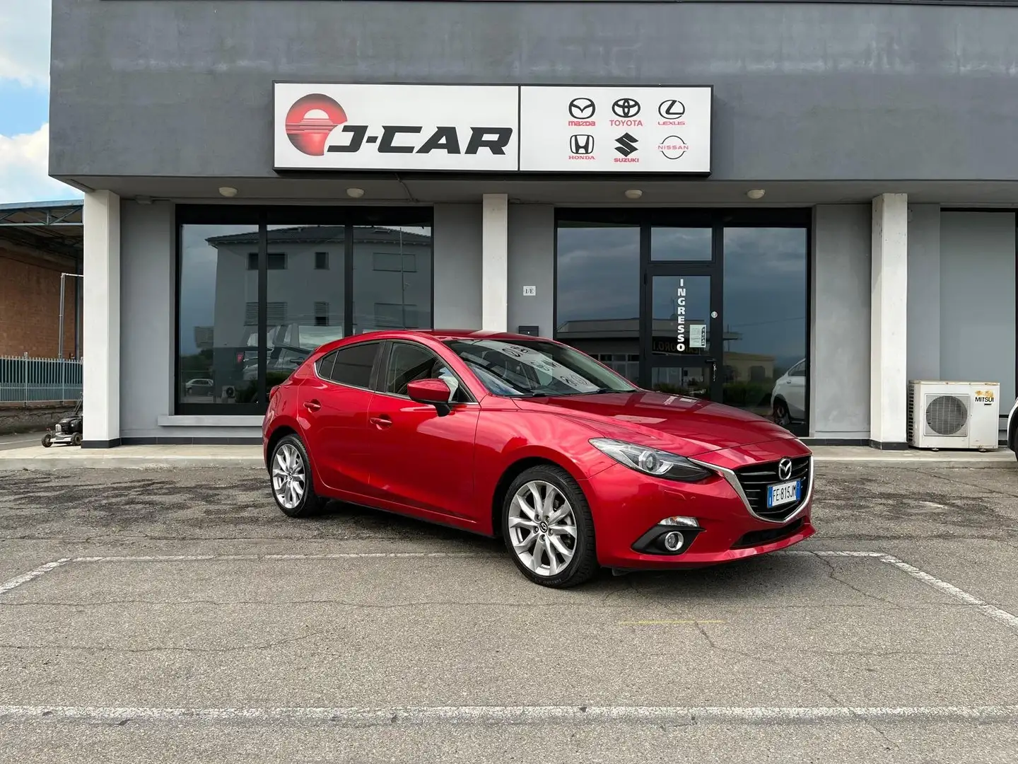 Mazda 3 3 5p 1.5d Exceed 105cv Červená - 1